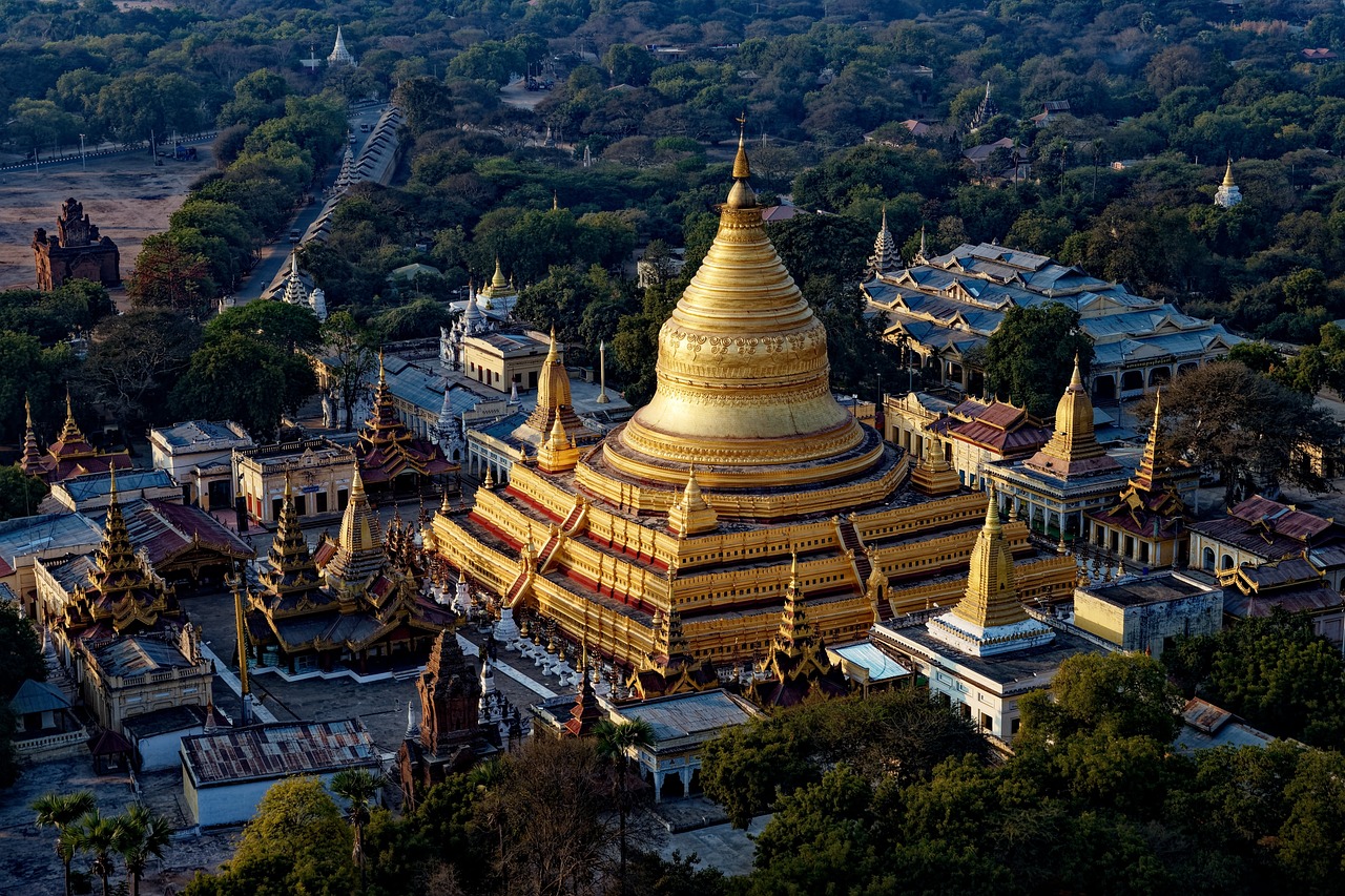 shwezigon pagoda, temple, myanmar, shwezigon paya, pagoda, landmark, historic, buddhism, religion, temple, temple, temple, temple, temple, myanmar, myanmar, myanmar, myanmar